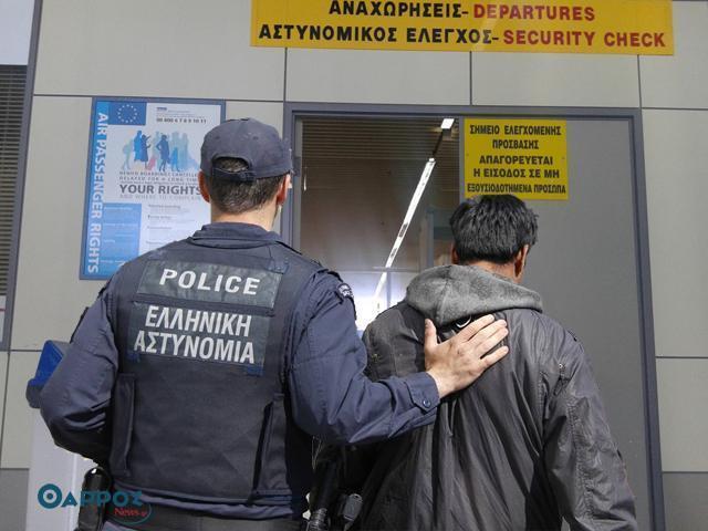 Συνελήφθησαν δύο άτομα που επιχείρησαν να ταξιδέψουν παράνομα από το αεροδρόμιο της Καλαμάτας