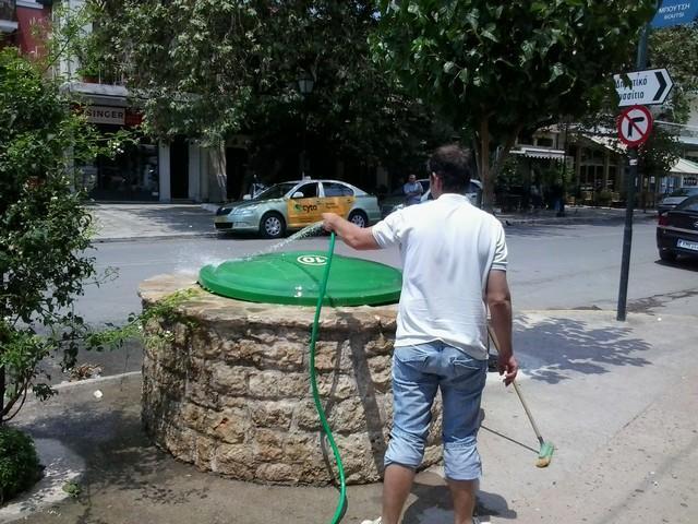Πλύσιμο και απολύμανση κάδων απορριμμάτων