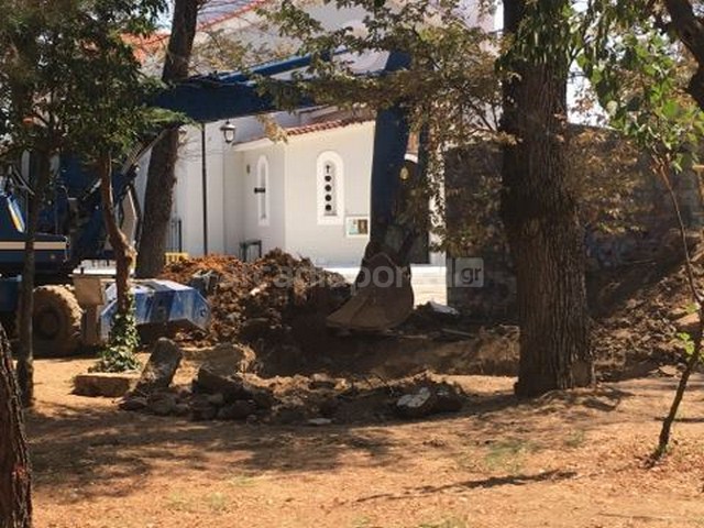 Άνθρακες ο θησαυρός στην πλατεία της Τρίπολης