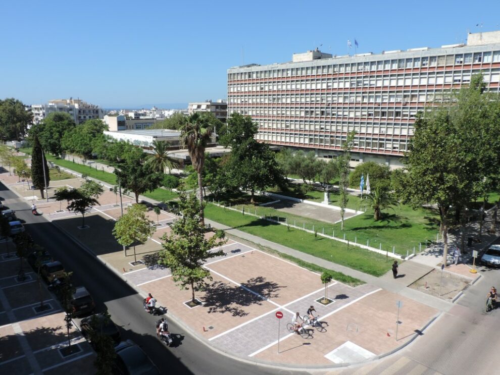 Αστικός εξοπλισμός στα Ουζάκια