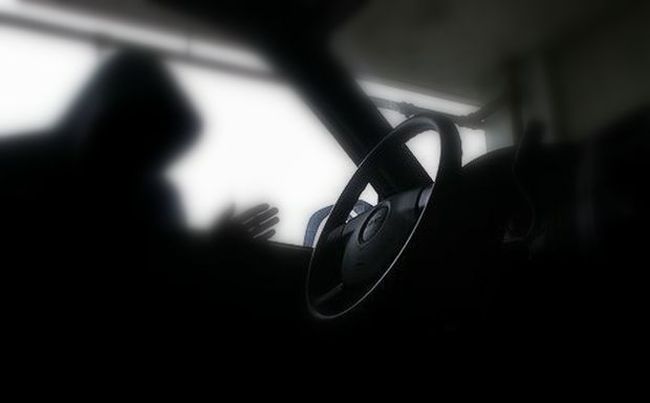 Τον «τσάκωσαν» μέσα στο φορτηγό που προσπαθούσε να κλέψει στην Καλαμάτα