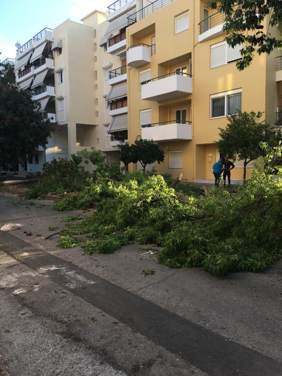 Παρέμβαση στη Θεμιστοκλέους