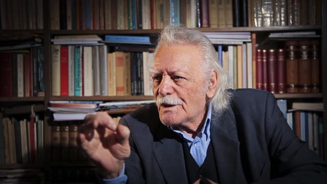 Ο Μανώλης Γλέζος καλεί τον κόσμο στη συγκέντρωση της Καλαμάτας για τον Στράτο Δασκαρόλη