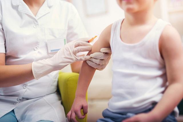Εμβολιασμός μαθητών στο 16ο Δημοτικό Σχολείο Καλαμάτας για την ιλαρά