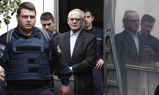 Επιστρέφουν στη φυλακή Άκης Τσοχατζόπουλος η σύζυγος του Βίκυ και η κόρη του Αρετή!