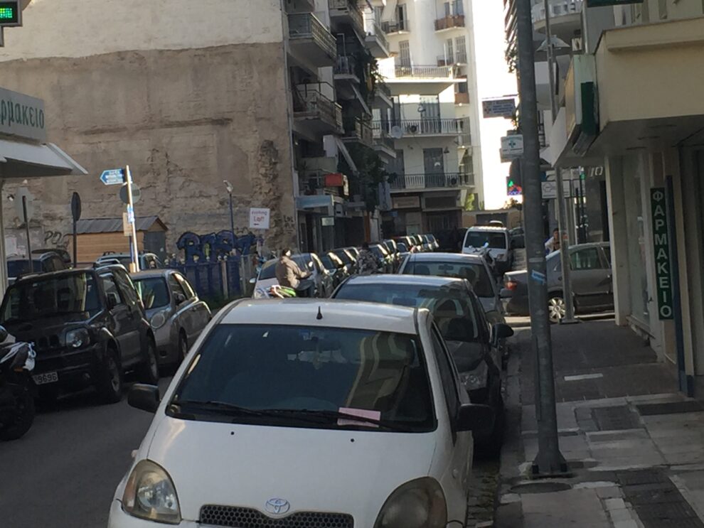 Το βράδυ «νόμιμος», το πρωί «παράνομος»…