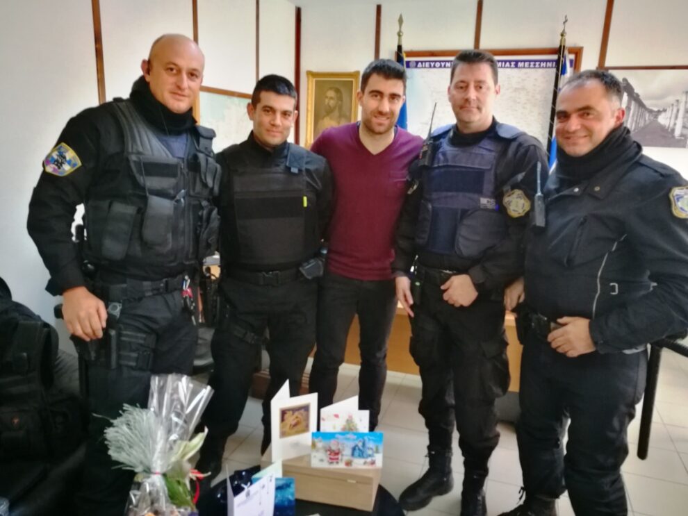Αλεξίσφαιρα γιλέκα από τον Σωκράτη Παπασταθόπουλο στην Αστυνομία