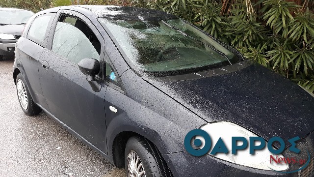Αυτοκίνητο έπεσε στη θάλασσα στη Μαρίνα της Καλαμάτας