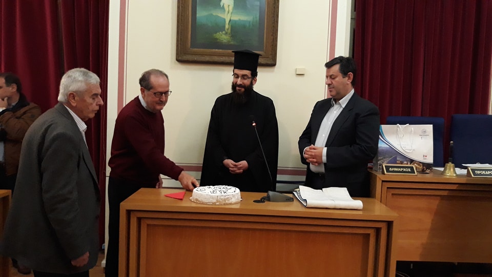 Έκοψε βασιλόπιτα το Δημοτικό Συμβούλιο Καλαμάτας- Στον τύπο και φέτος το φλουρί