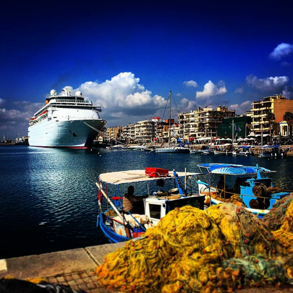 Ριβιέρα… στα λόγια το λιμάνι της Καλαμάτας