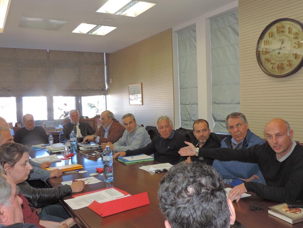 Σύσκεψη για την καταπολέμηση των κωνωποειδών παρουσία του Περιφερειάρχη στο Δημαρχείο Καλαμάτας