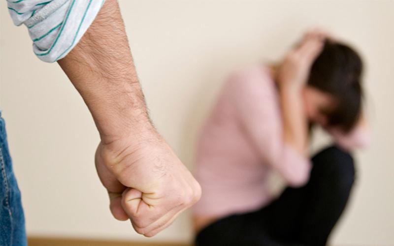 Ενδοοικογενειακή βία: 13.700 περιστατικά από το 2014- Ανησυχητικά τα στοιχεία και στη Μεσσηνία