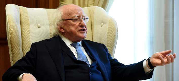 Ένας Ιρλανδός που ξέρει Σεφέρη