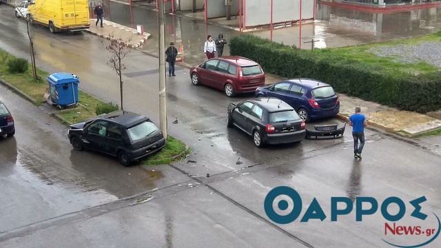Σφοδρή σύγκρουση οχημάτων στην οδό Φιλελλήνων! (φωτογραφίες)