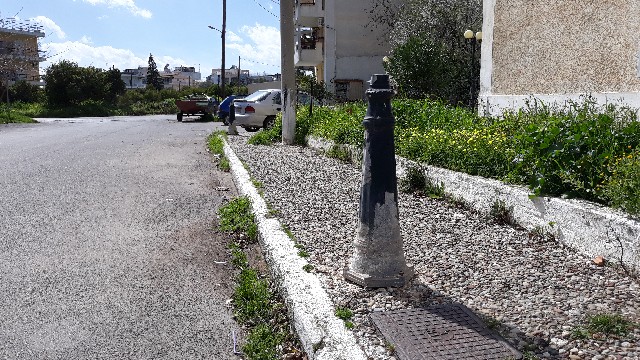 Θέλουν φακούς για να φτάσουν στα σπίτια τους