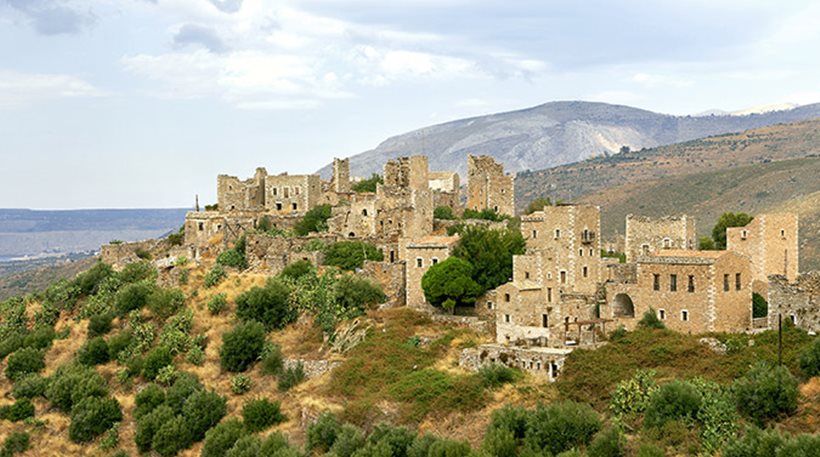 Η Μάνη στα ομορφότερα μεσογειακά καταφύγια