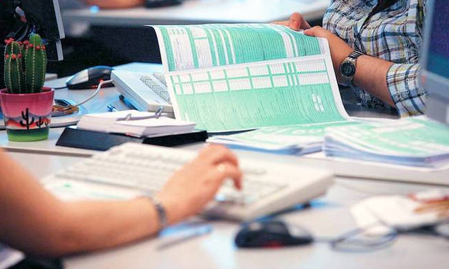 Ανοίγει ο δρόμος για χωριστές φορολογικές δηλώσεις συζύγων