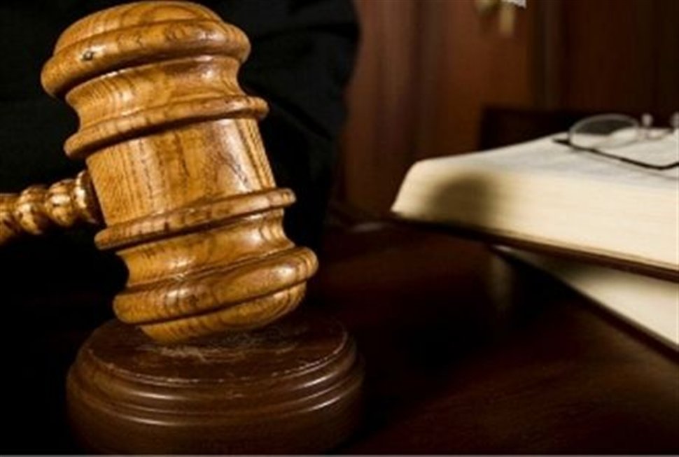 Με ένα «παρών» πάγωσε την αίθουσα