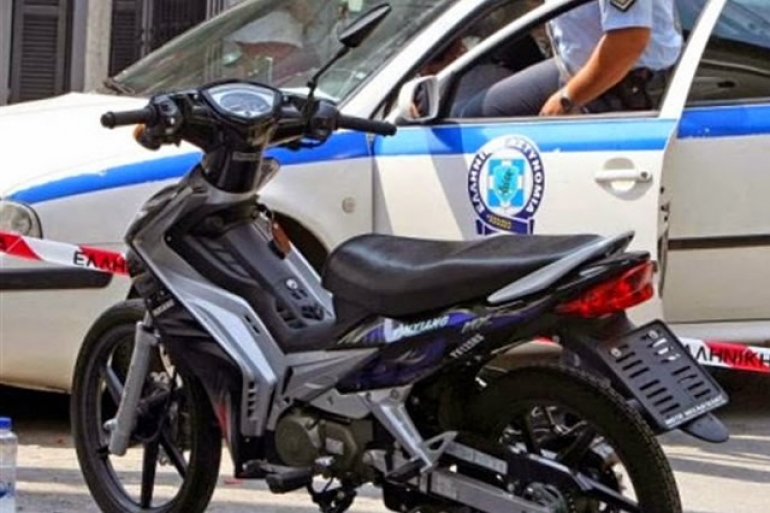 Τους πούλησε κλεμμένη μηχανή και εξαφανίστηκε