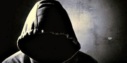 Θέση υπέρ της Χριστίνας Ελευθεράκη για το bullying στο facebook