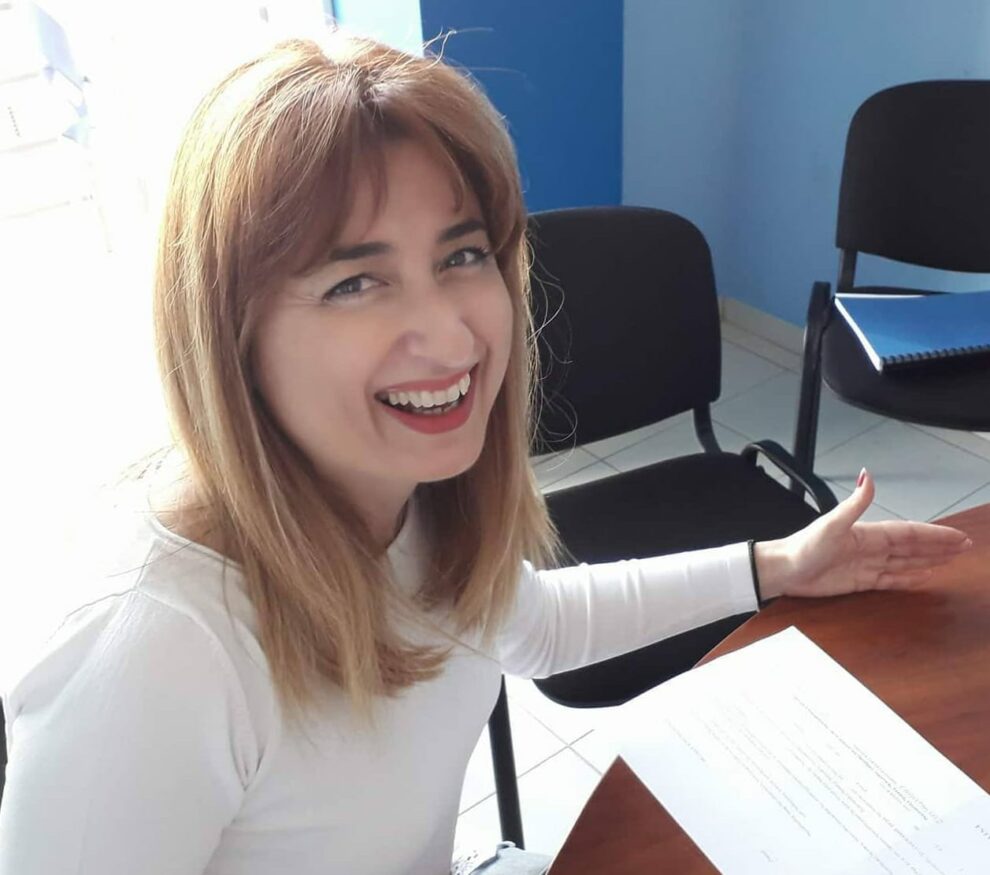 Και επίσημα η Άντζελα Σκλήκα ανακοίνωσε την υποψηφιότητά της για την προεδρία της ΔΗΜ.ΤΟ. ΝΔ Καλαμάτας