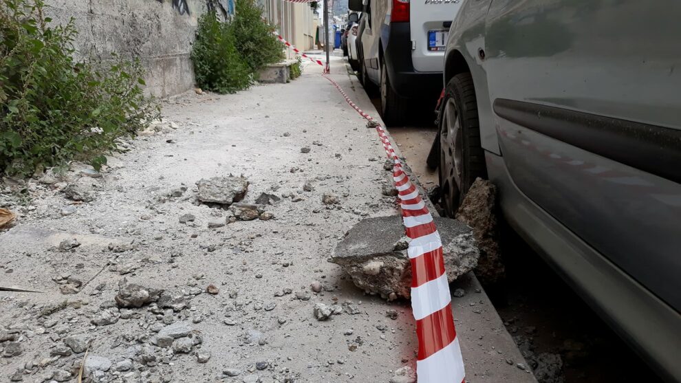 Αφού ο Δήμος Καλαμάτας αδιαφορεί για τα ετοιμόρροπα κτήρια, ας παρέμβει ο εισαγγελέας…