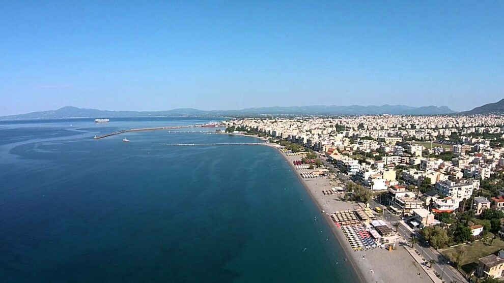 Οι αυθαίρετες κατασκευές στο παραλιακό μέτωπο της Καλαμάτας