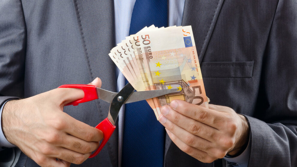 Πώς θα πετύχετε «κούρεμα» έως 60% σε 120 δόσεις
