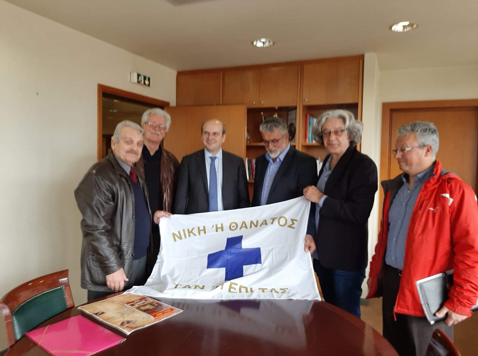 Συναντήσεις Γιαννημάρα με Χατζηδάκη, Κουμουτσάκο