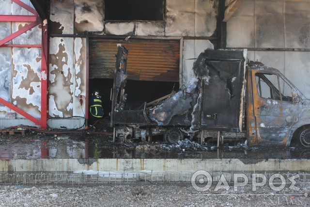 Τεράστια καταστροφή στην αποθήκη της εταιρείας «Κουλιέρης Α.Ε.» στη ΒΙ.ΠΕ. Καλαμάτας (φωτογραφίες & βίντεο)