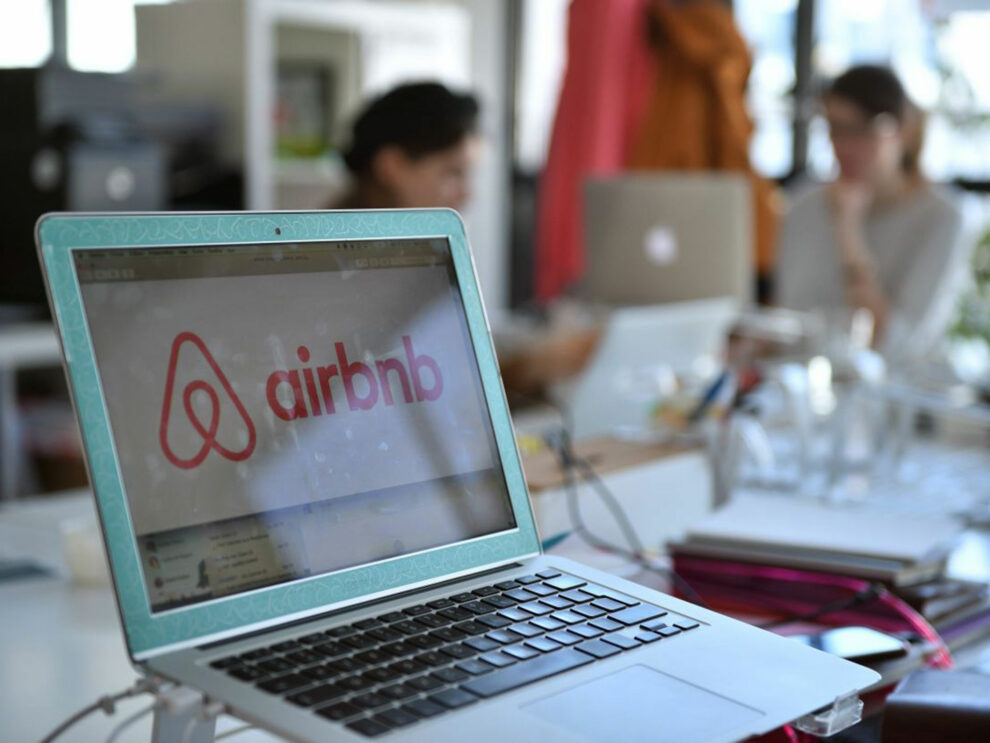 Airbnb: 815 καταλύματα υπάρχουν δηλωμένα στη Μάνη