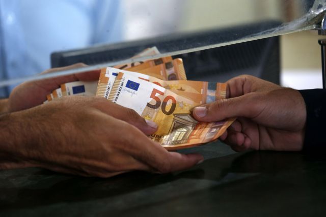 Κορωναϊός : Ποιοι εργαζόμενοι δικαιούνται τα 800 ευρώ