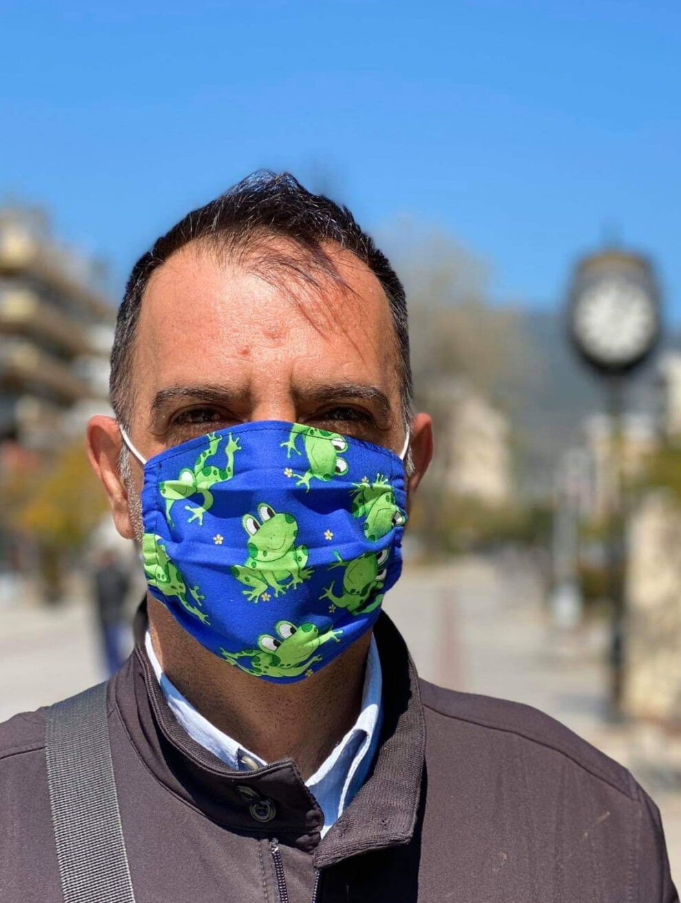 Υποχρεωτική χρήση μάσκας σε κλειστούς χώρους εισηγούνται οι λοιμωξιολόγοι