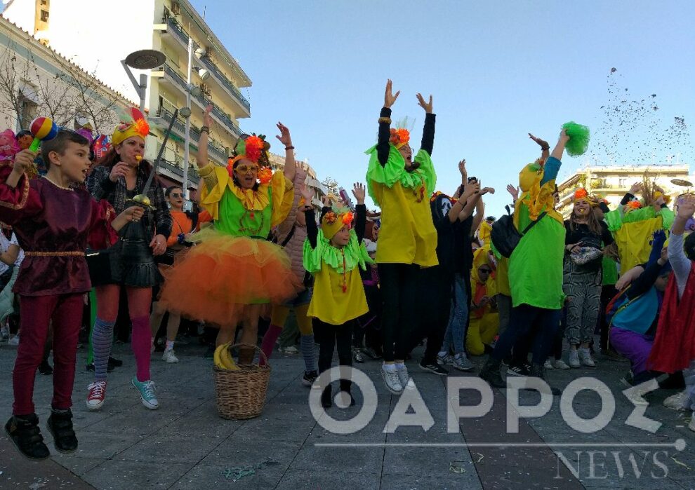 Καλαμάτα: “Ξέδωσαν” οι καρναβαλιστές παρά την απαγόρευση (φωτογραφίες & βίντεο)