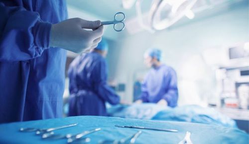Κορωναϊός: Κόβονται τα χειρουργεία – Θα γίνονται μόνο τα πολύ έκτακτα περιστατικά