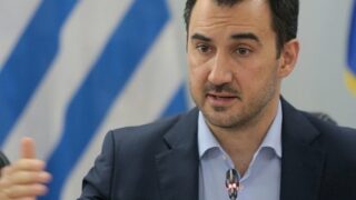 Αλέξης Χαρίτσης: «Οι παλινωδίες της κυβέρνησης πλήττουν και τη δημόσια υγεία και την οικονομία»