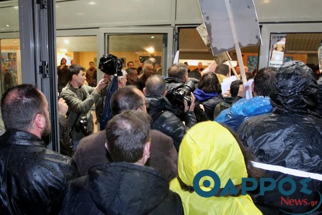 37ο Συνέδριο ΓΣΕΕ: Ένταση στο Μέγαρο Χορού με απούσα την Αστυνομία