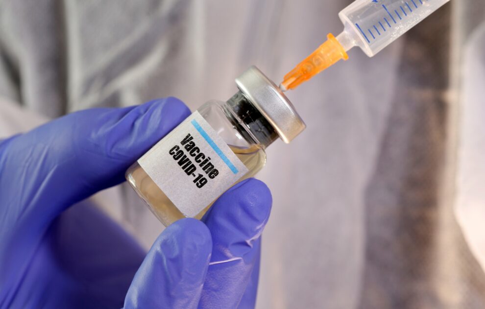 Αναστολή των δοκιμών του εμβολίου της AstraZeneca για τον κορωνοϊό