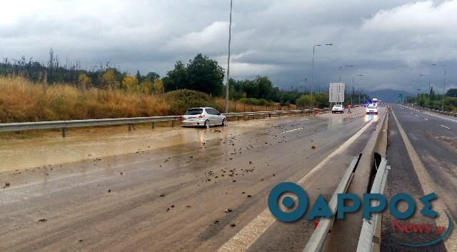 Από θαύμα δε θρηνήσαμε θύματα το μεσημέρι του Σαββάτου στην Ε.Ο. Κορίνθου – Καλαμάτας (φωτογραφίες)