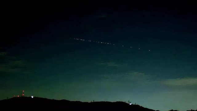 Οι δορυφόροι “Starlink” ορατοί δια γυμνού οφθαλμού στον ουρανό της Καλαμάτας
