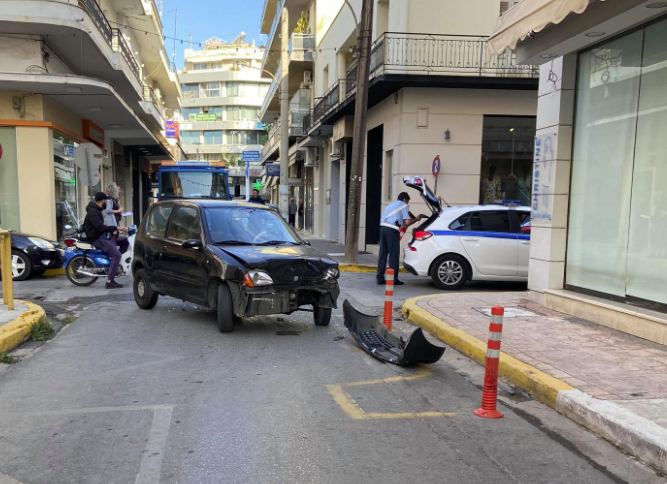 Τροχαίο ατύχημα στο κέντρο της Καλαμάτας