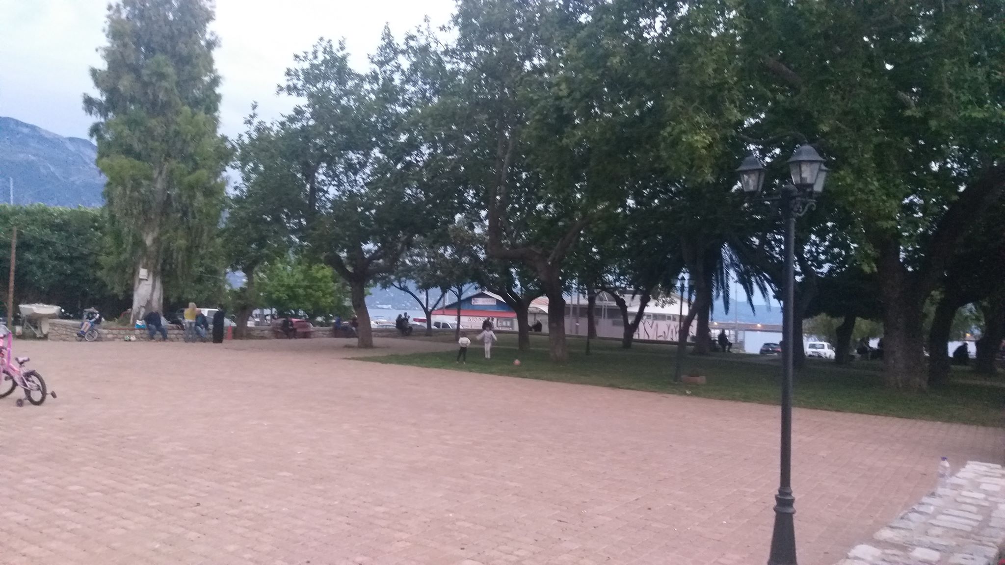 Η Πλατεία Πανελληνίου είναι επικίνδυνη