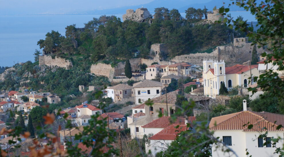 Δημοπρατείται το έργο θεμελίωσης  των τειχών του Κάστρου της Κυπαρισσίας