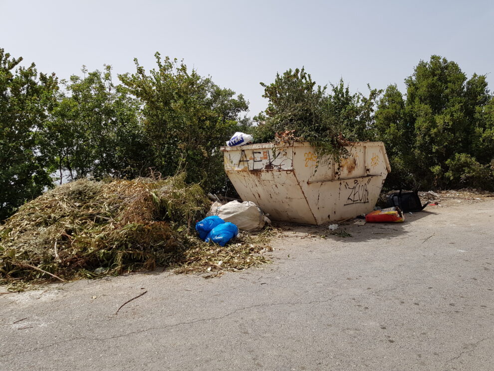 Τα σκουπίδια της Βέργας