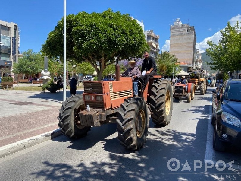 Στην Καλαμάτα τα τρακτέρ των αγροτών της Μεσσήνης που κλιμακώνουν τη διαμαρτυρία τους! (φωτογραφίες & βίντεο)