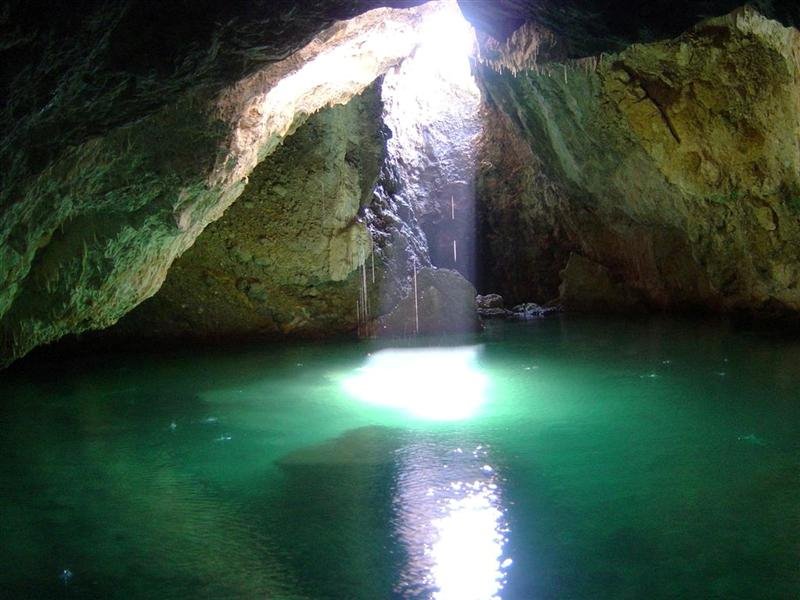 Εξερευνά τα καλντερίμια της Καρδαμύλης και το σπήλαιο Βατσινίδη ο «Ευκλής»