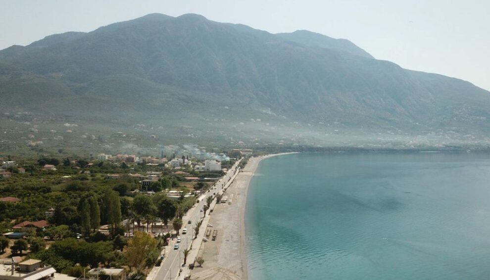 Πεζόδρομοι στη Ναυαρίνου έστω προσωρινά