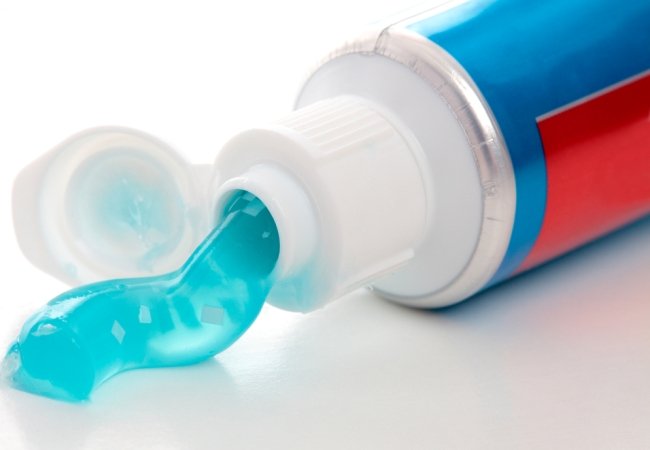 Ο ΕΟΦ αποσύρει από την αγορά οδοντόκρεμες