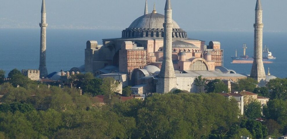 Χρυσομάλλης, Χαρίτσης, Γιαννακοπούλου: Καταδίκη της απόφασης της Τουρκίας  να μετατρέψει την Αγία Σοφία σε τζαμί