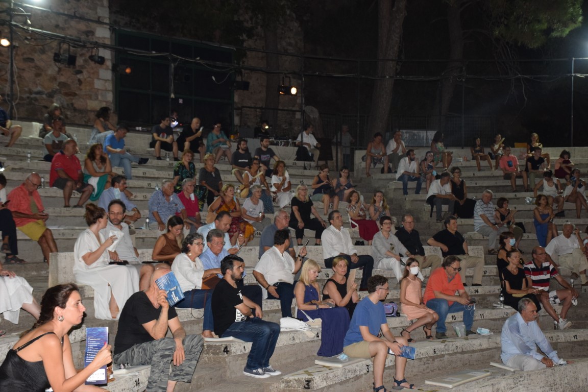 Επιτυχημένη πρεμιέρα για την παράσταση “Οδυσσέως σχεδία” από το ΔΗΠΕΘΕΚ